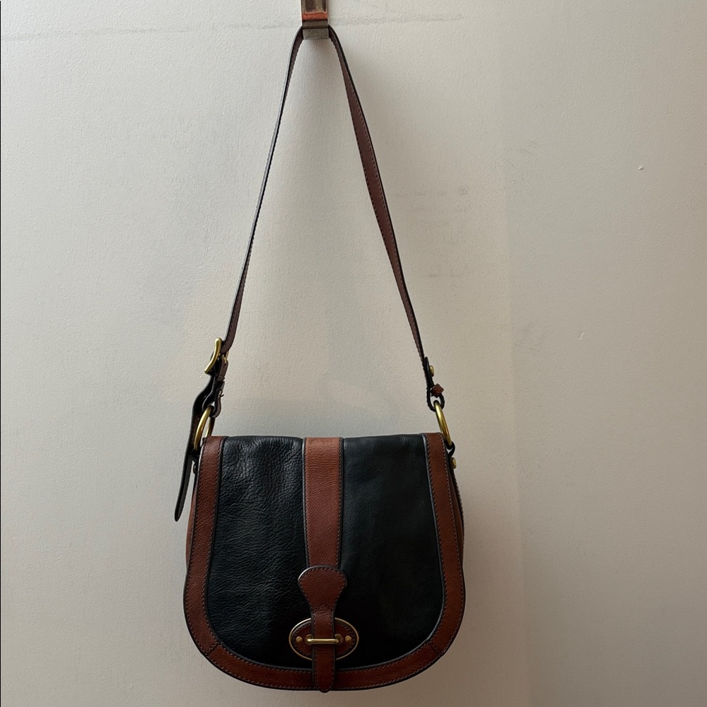 Vintage Fossil Elegant Black and Brown Leather Shoulder Bag